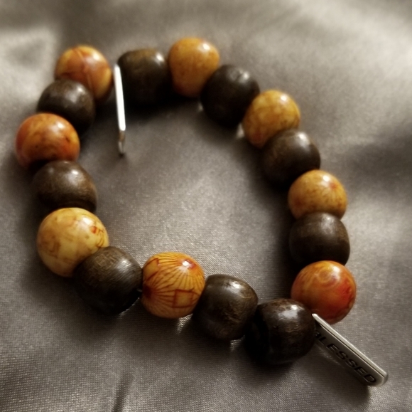 Elastic Wooden Beaded  Bracelet Faith/ Blessed - Picture 2 of 3